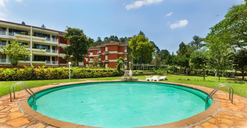 Golf Course Apartments カンパラ エクステリア 写真