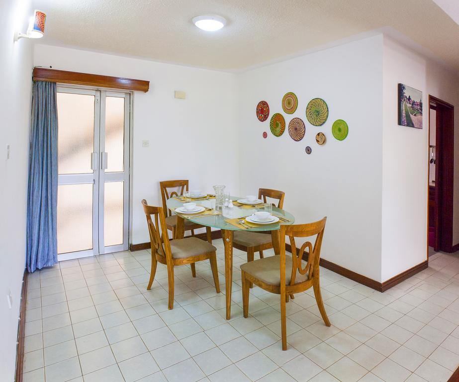 Golf Course Apartments カンパラ エクステリア 写真
